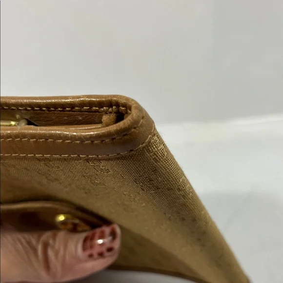 Gucci Tan Monogram Canvas Wallet - Picture 7 of 12